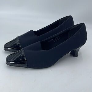 California Magdesians Black Pump Shoes